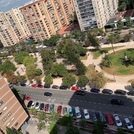 Habitacion Con Cama Individual, Piso Compartido En Avenida Blasco Ibanez Valencia Exterior photo